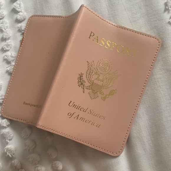 USA passport holder - Picture 4 of 4